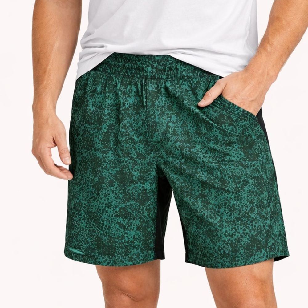 Lululemon T.H.E. Short Green Pattern Men’s Size S Athletic Training Gym
